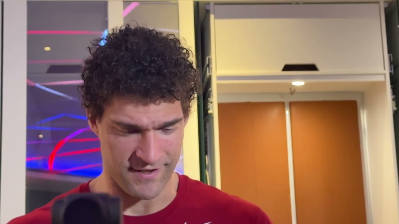 Brook Lopez reacts to Ivica Zubac's return to Intuit Dome - 3/4/26