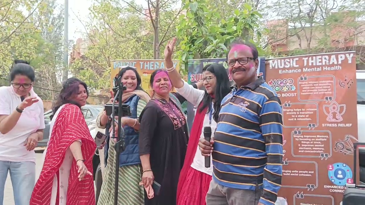 Holi Ke Din Dil Kheel Jate Hi/Sholay /Kishor & Lata / Kareoke- Manoj Kumar Chourasiya & Miss Sapna/S