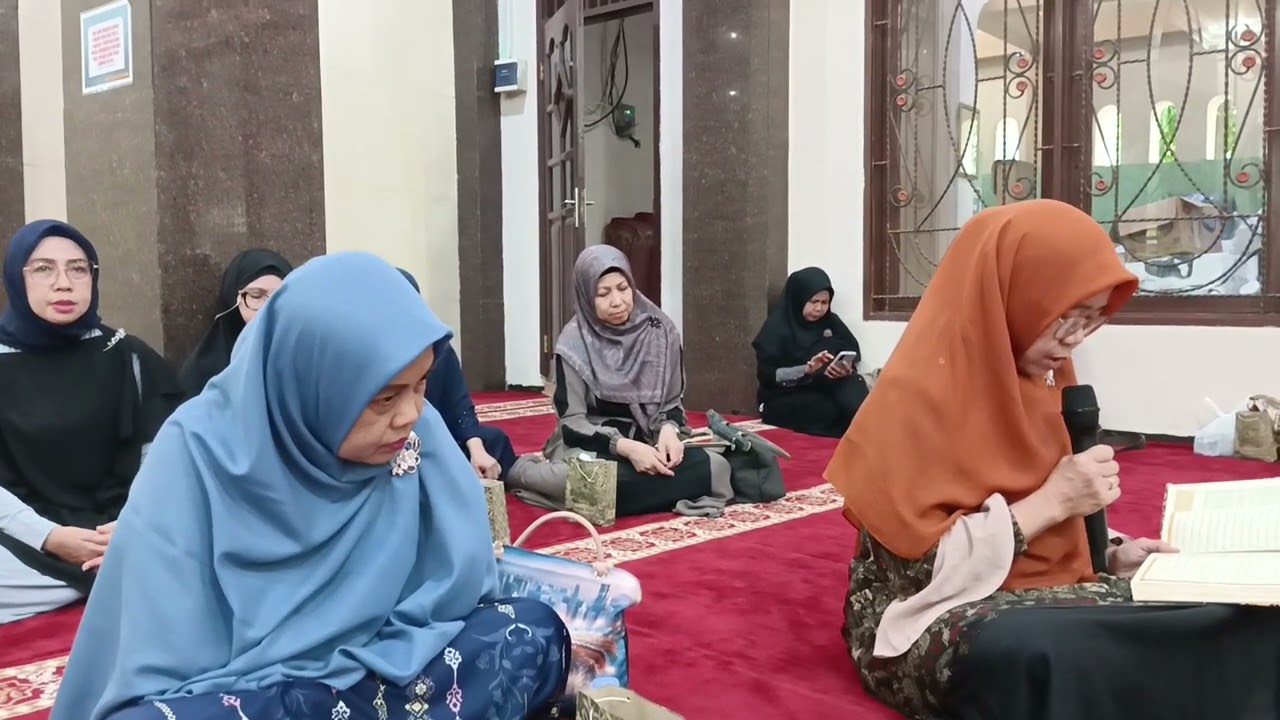 Pembacaan ayat suci Al Qur'an @Elly