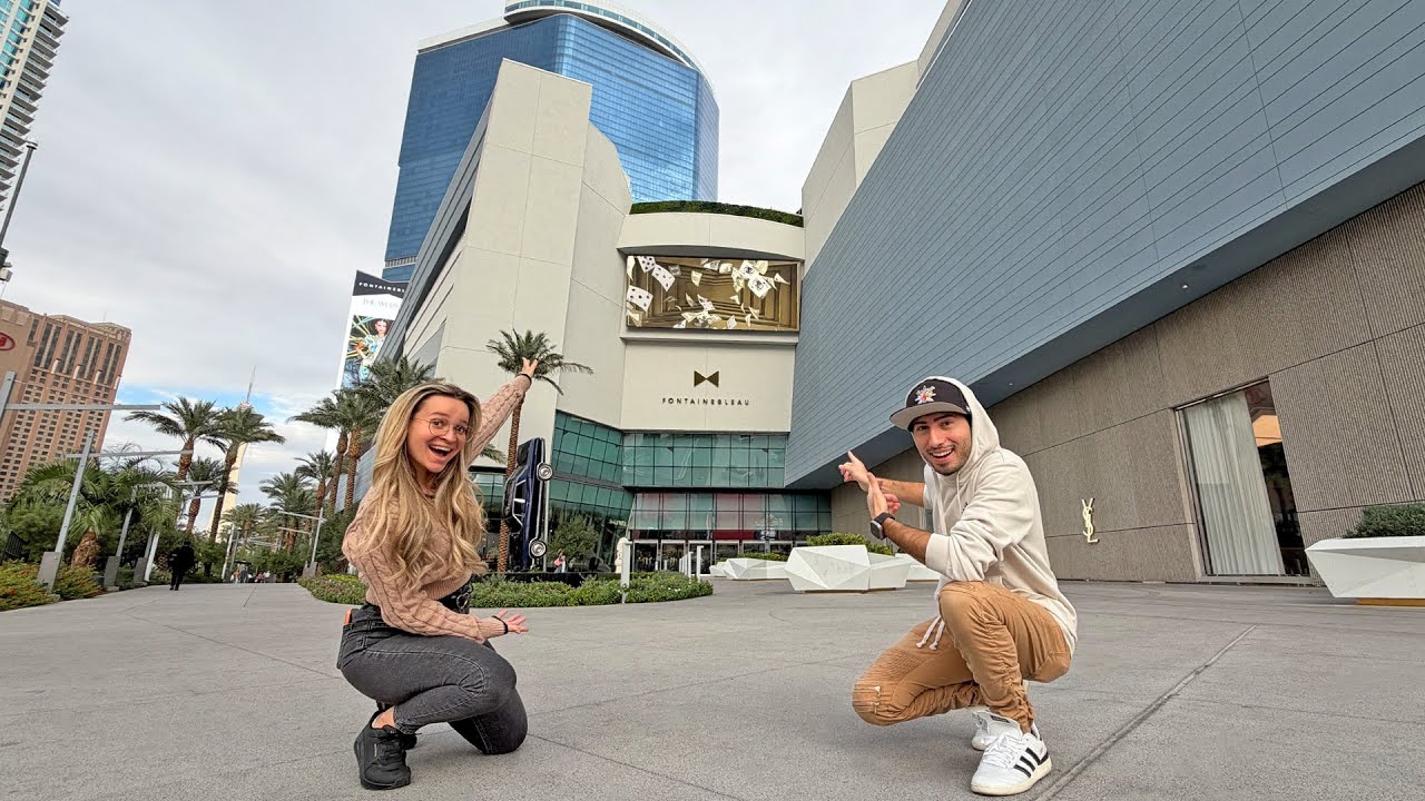 We Stay At Fontainebleau Las Vegas! (Is it worth the HYPE?)