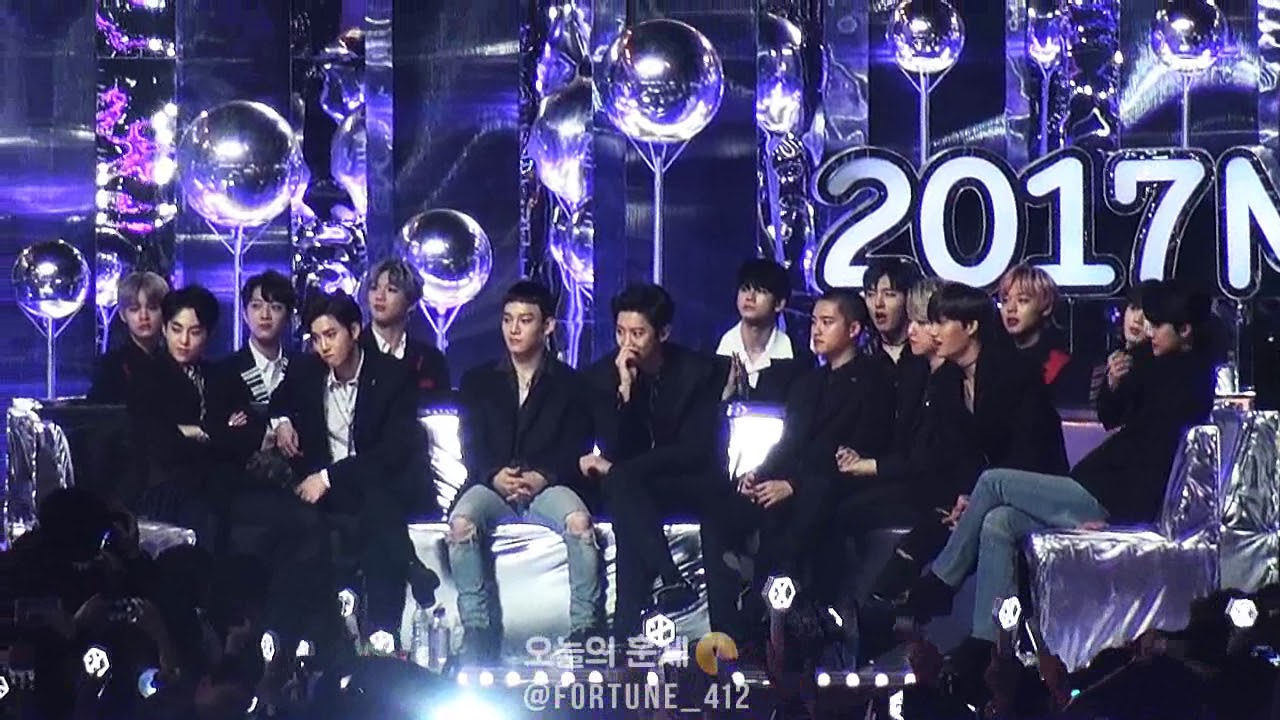 171202 MMA EXO NETIZEN CHOICE @ 멜론뮤직어워드 엑소 네티즌인기상 (+ 본인들 vcr에 부끄러워하는 귀여운 멤버들)