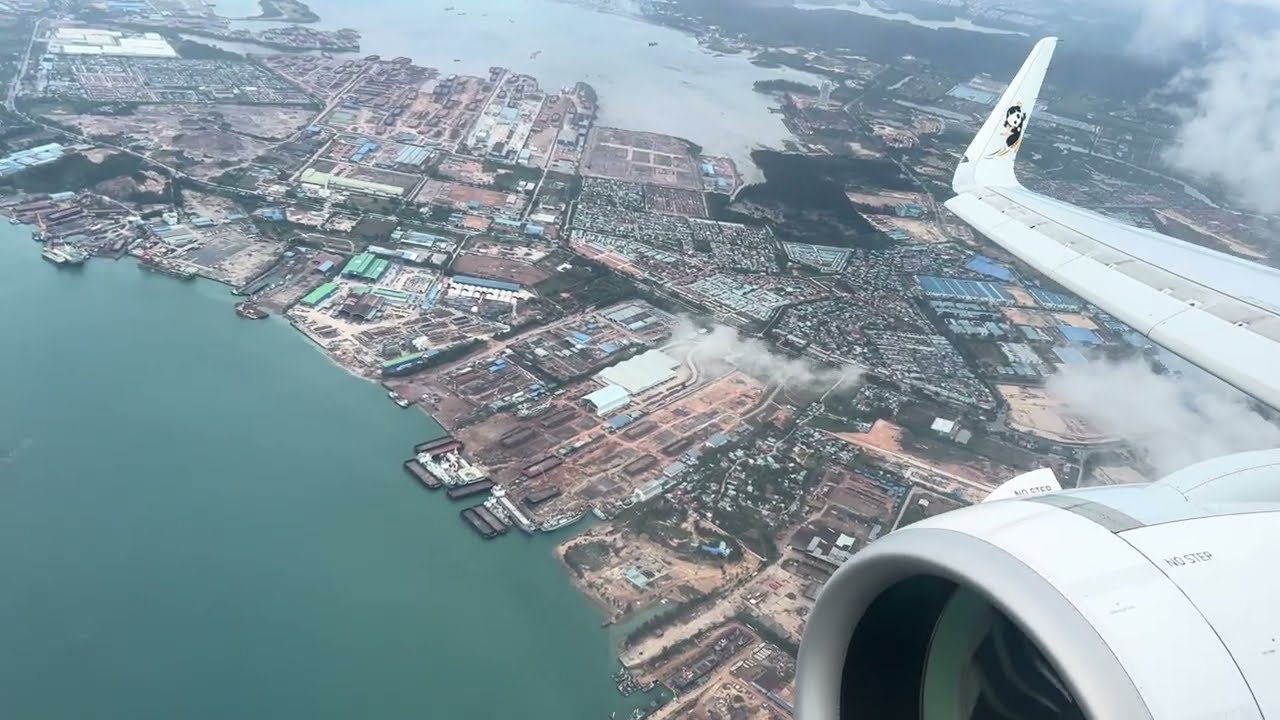 Scoot Airbus A321neo Landing at Singapore Changi Airport