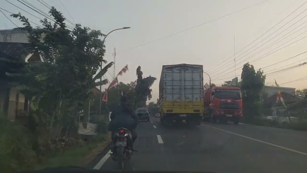 Menembus kabut jalan raya babat - tuban 