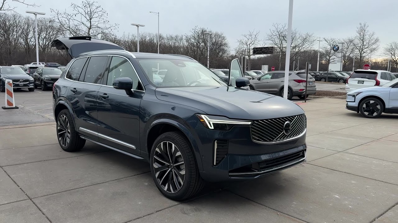2026 Volvo XC90 Plug-In Hybrid Ultra Highland Park, Evanston, Deerfield, Lake Forest, Winnetka, IL