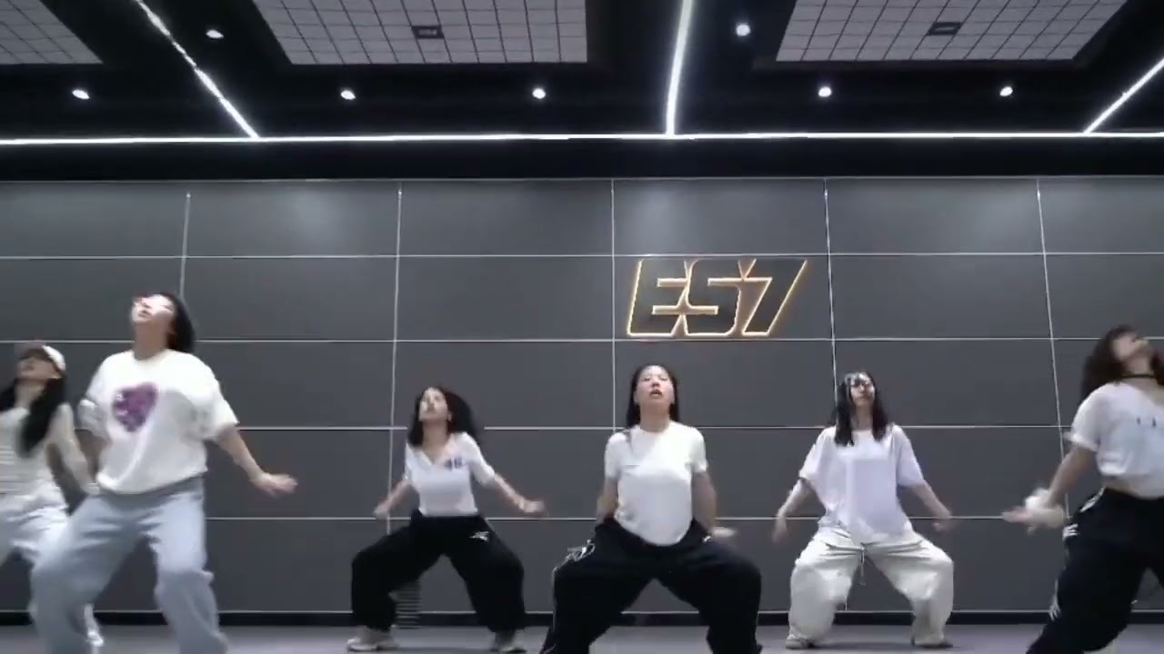 Sarana dancing video 4k.... 