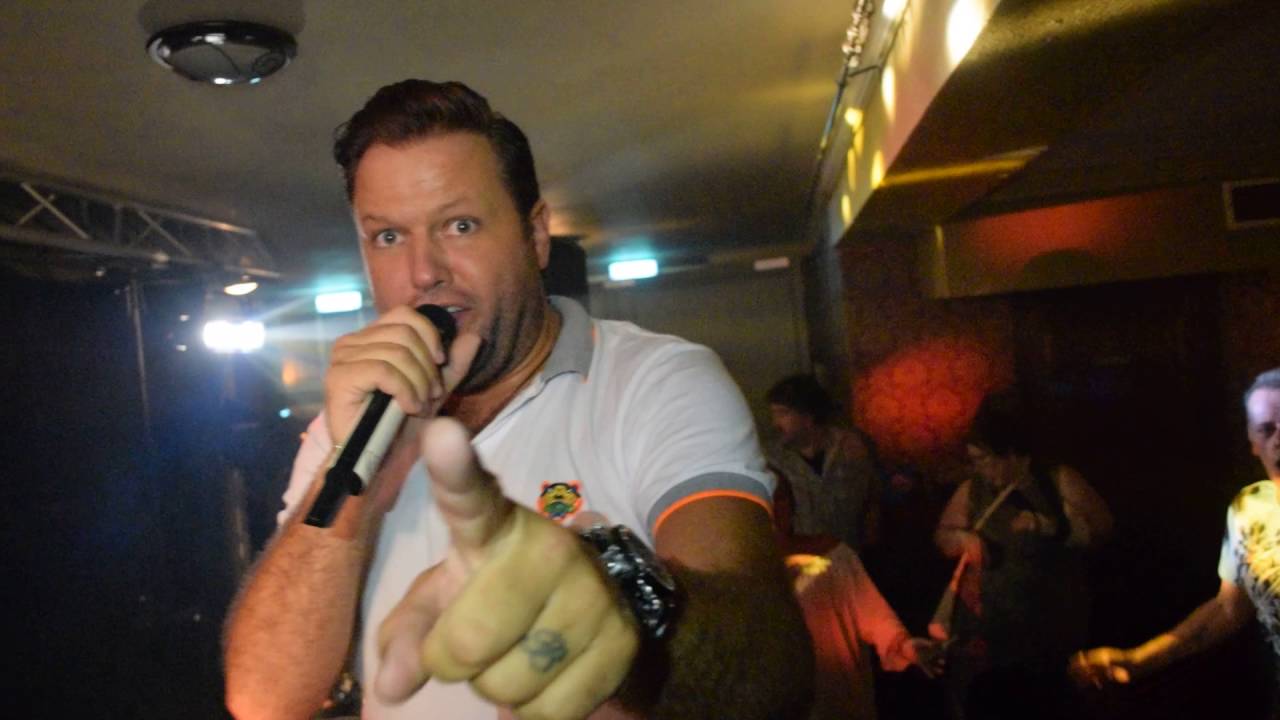 Zanger Gerard Palts - Wie denk jij wel wie ik ben