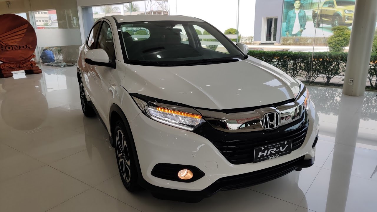 2021 Honda HR-V White Color - Crossover SUV | Exterior and Interior Walkaround