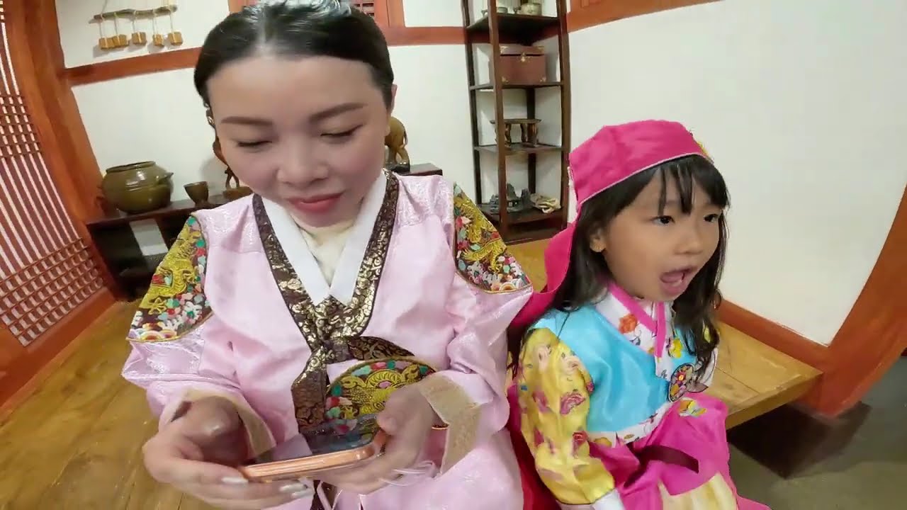 CHIPPY VÀ MẸ VIBO SỐNG TRÊN MÁY BAY KHỔNG LỒ 24 GIỜ QUA ĐẾN HÀN QUỐC SỐNG TRONG HOÀNG CUNG! du lich