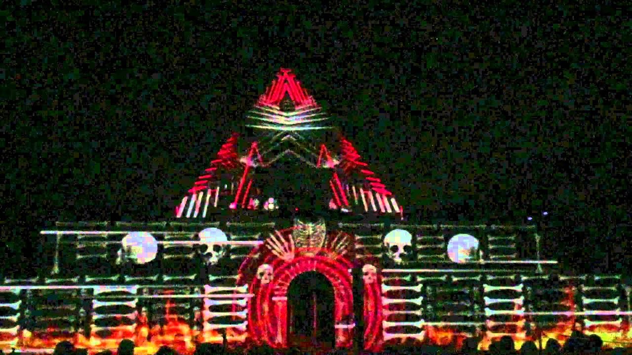 Optogram - Bloody faces (live @ Solaris - Labirinto della Masone) + Karmachina videomapping performa