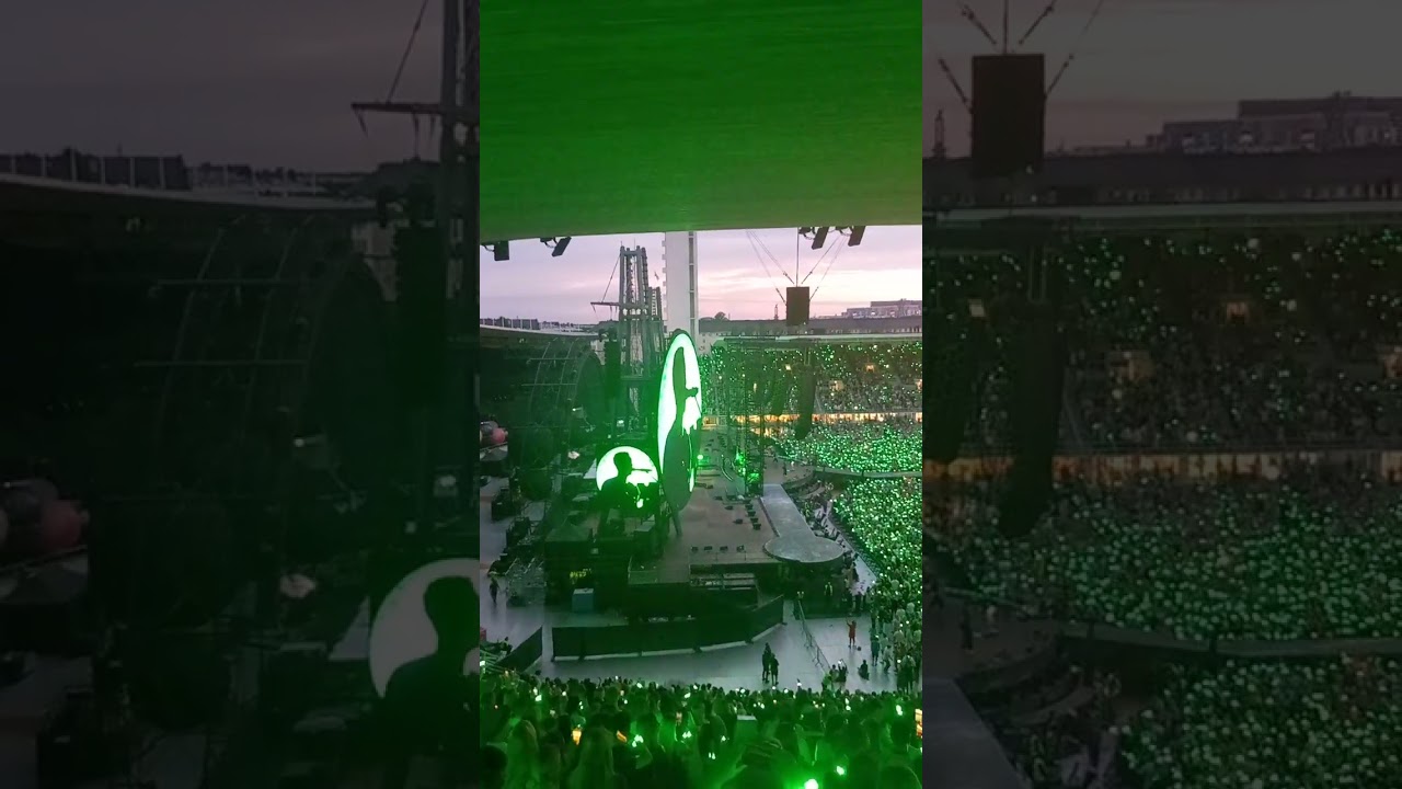 Coldplay Helsinki Olympic Stadium 2024 Clocks