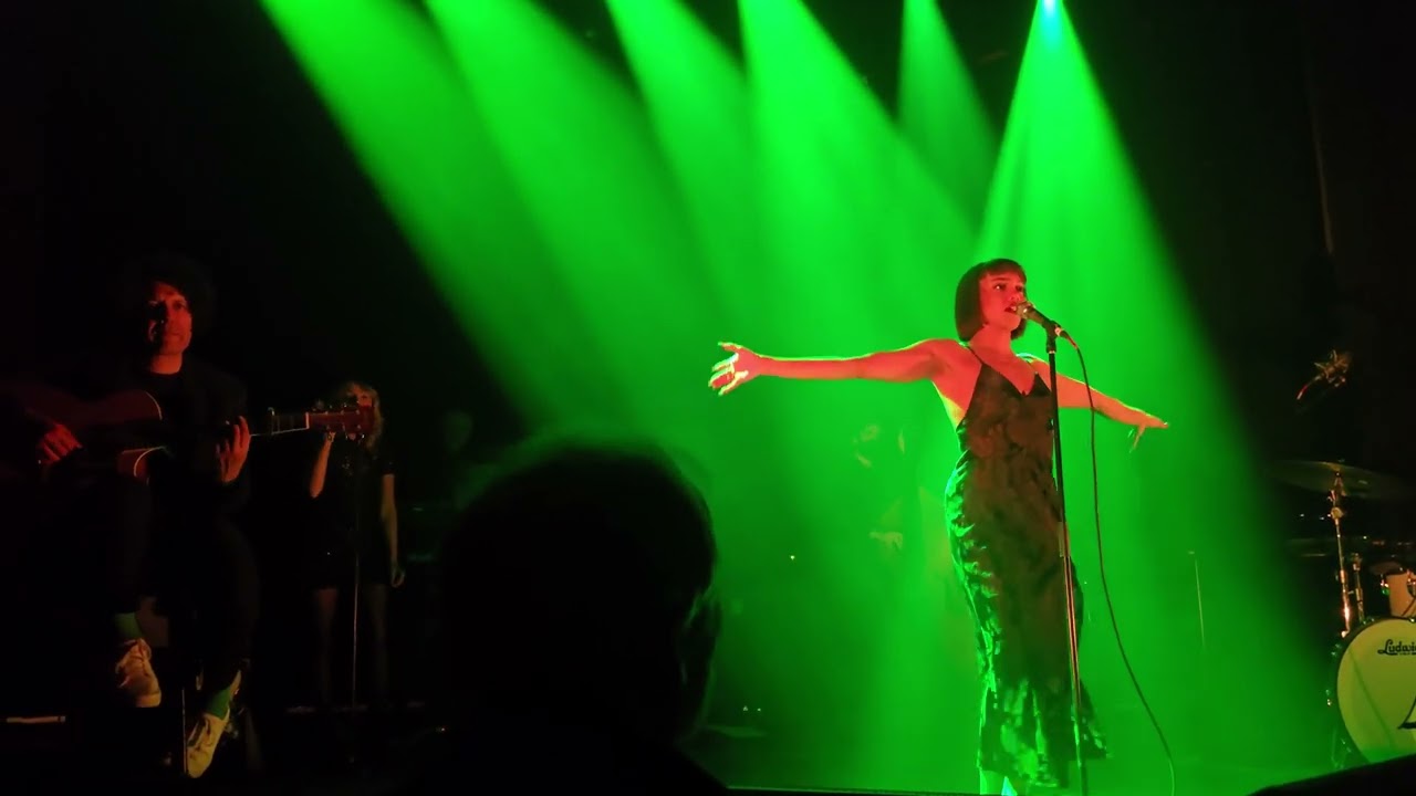 Nouvelle Vague – A Forest (Montréal, 16 février 2025)
