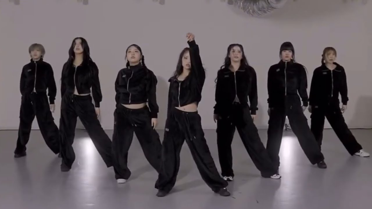 HANA Drop Dance mirrored