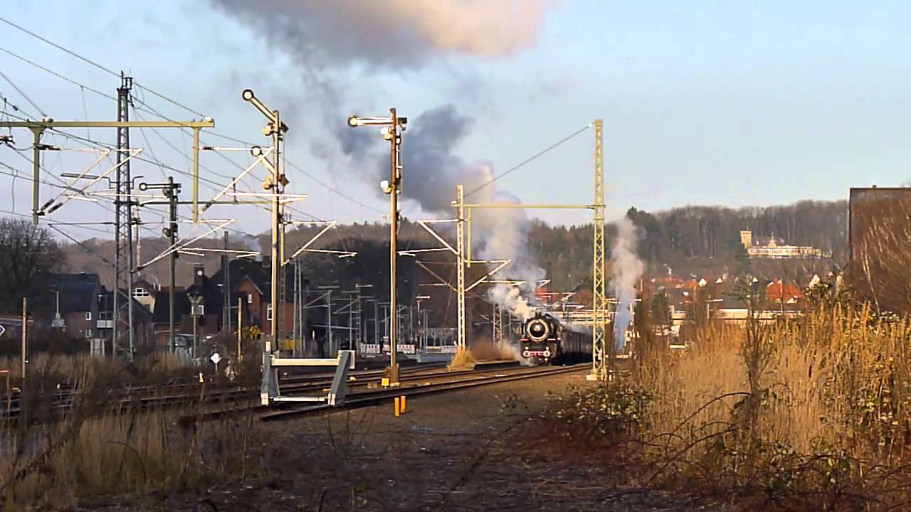Ausfahrt von 01 150 aus Lage/Lippe
