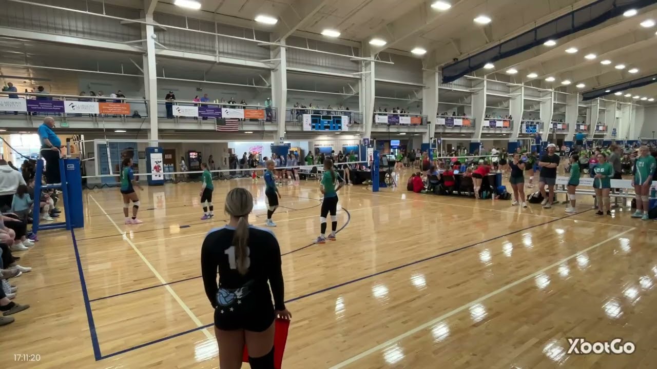 Barracuda17s vs White Cross Elite 17 Macy Set 1
