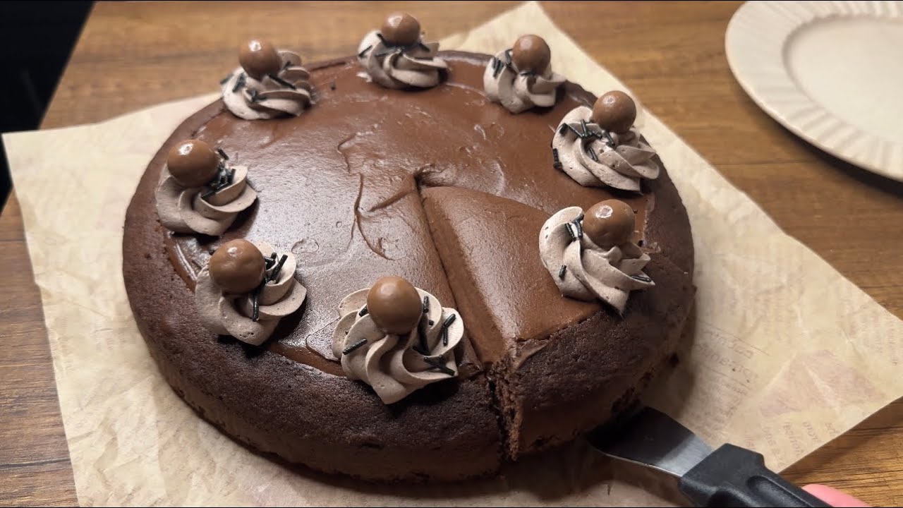 ✌️كيك شوكولاتة خطيرة وكيك فانيليا بالكريم كرامل، طريقتين اجمل واسهل من بعض لحلويات يومية 🍰