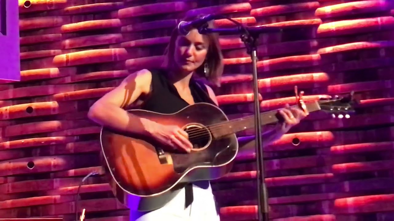 Jill Andrews “Only Love Can Break Your Heart” (Neil Young cover) 10/12/2022 City Winery Philly