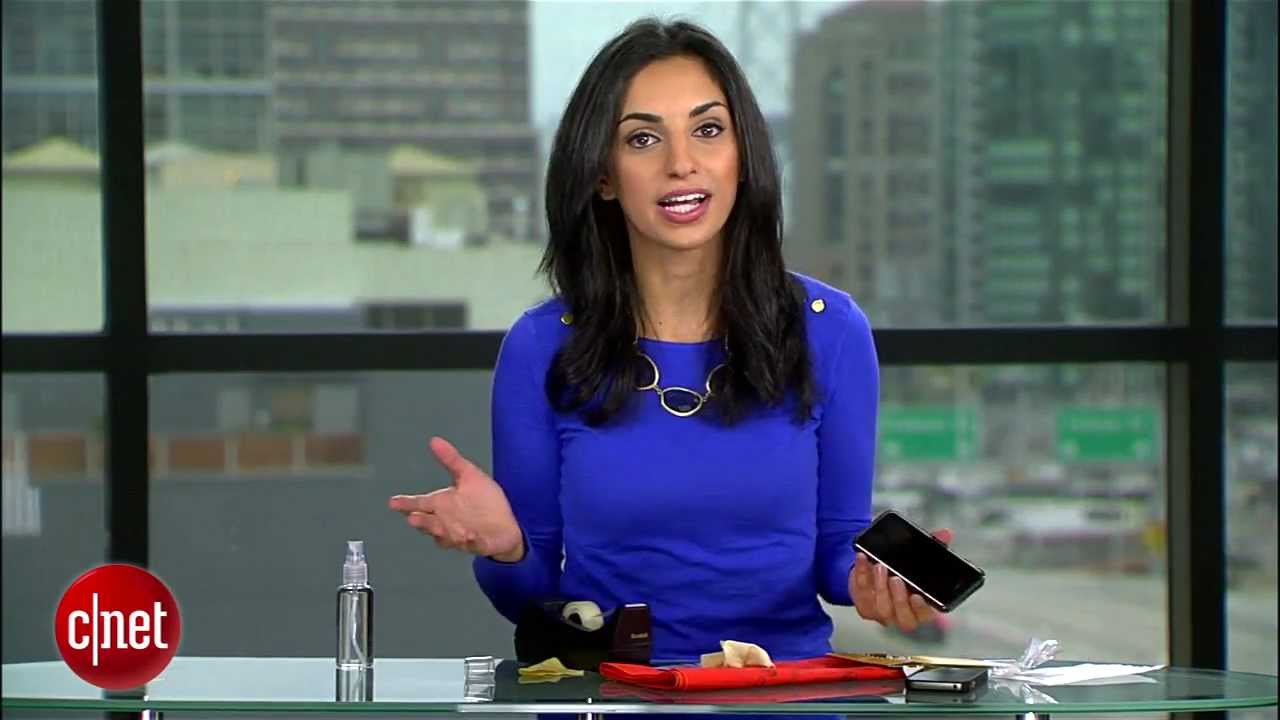 CNET How To - Apply a screen protector, bubble-free
