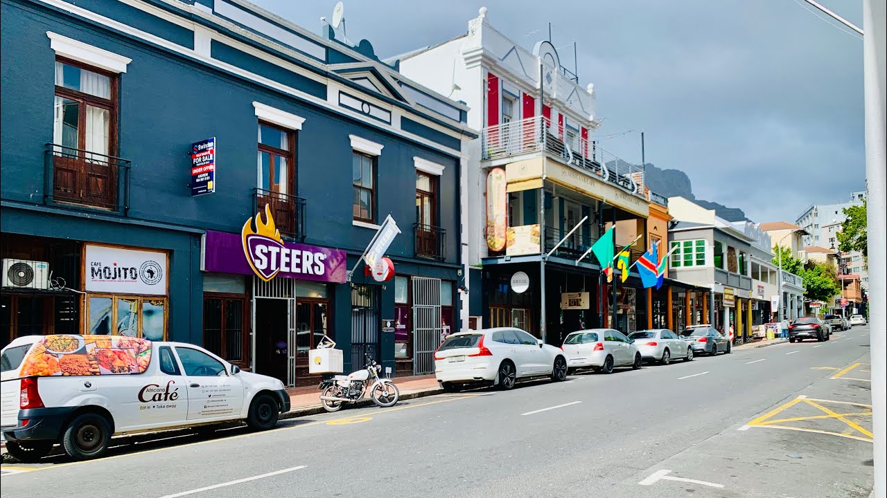 How safe is Cape Town long street & loop street | #southafrica #walkingtour #capetown