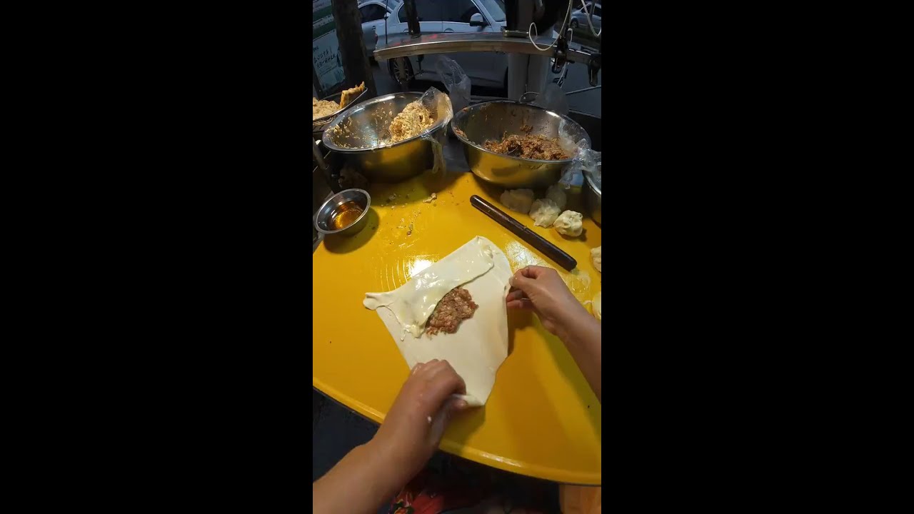 🔴 LIVE: Crispy Meat-Filled Baked Bing on Hot Charcoal | Northern China Street Food in Action POV