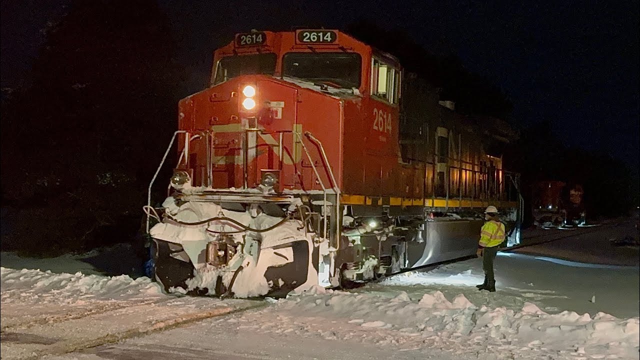 A450 After Hitting A Car (CN 2204/CN 2614) Switcherooing in Peshtigo WI. 1/1/26. 