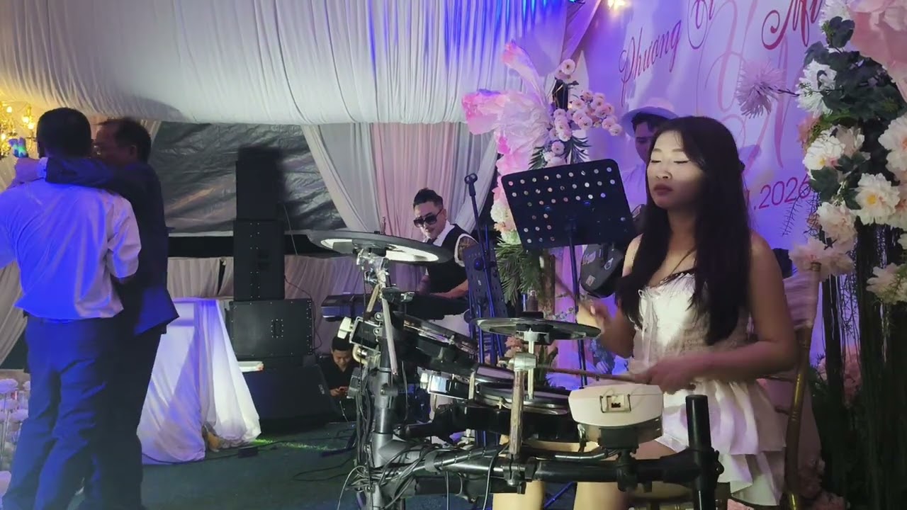 Bao Nhiêu Năm Rồi Làm Mãi Không Dư Kk / Ni Ni Drum