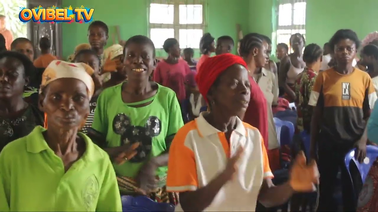 Divine Eagle Church Distributes Rice to People of Mosogar, Delta State 