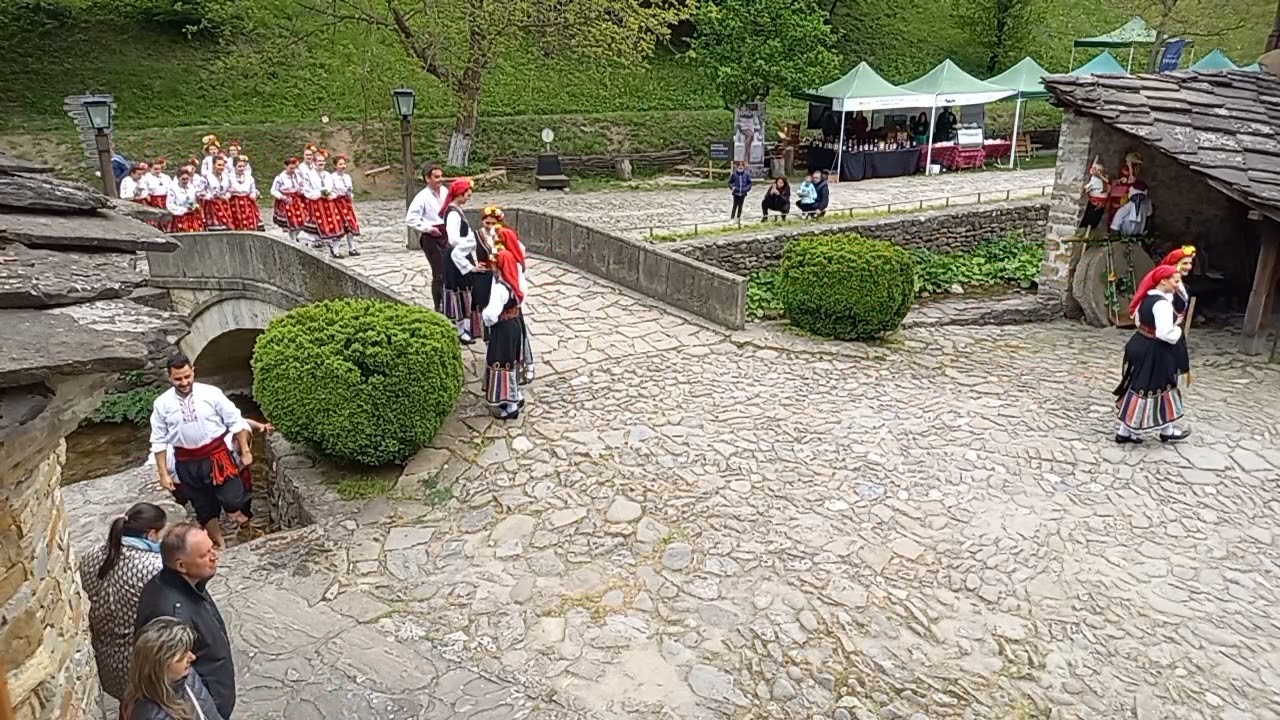 Folklore ensemble Sivek in Etar Museum