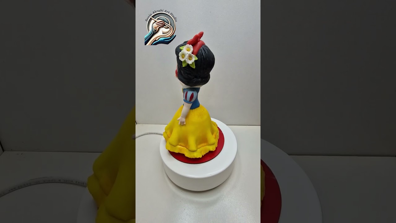 Snow White and Her Enchanted Apple in Cold Porcelain Art #shorts #handmade#clayart#disney#snowwhite