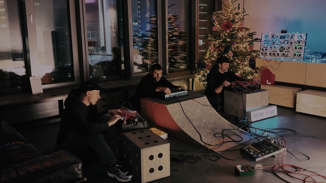 Late-night Modular Jam Session at Coingate