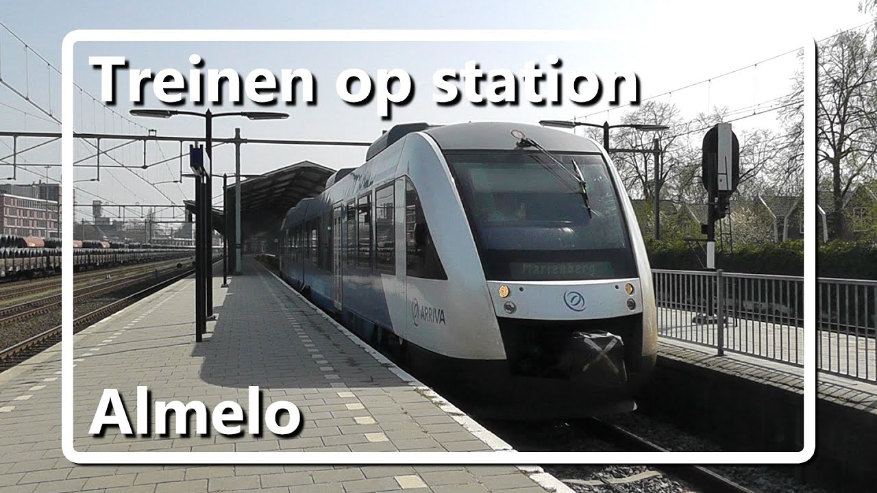 Treinen op station Almelo