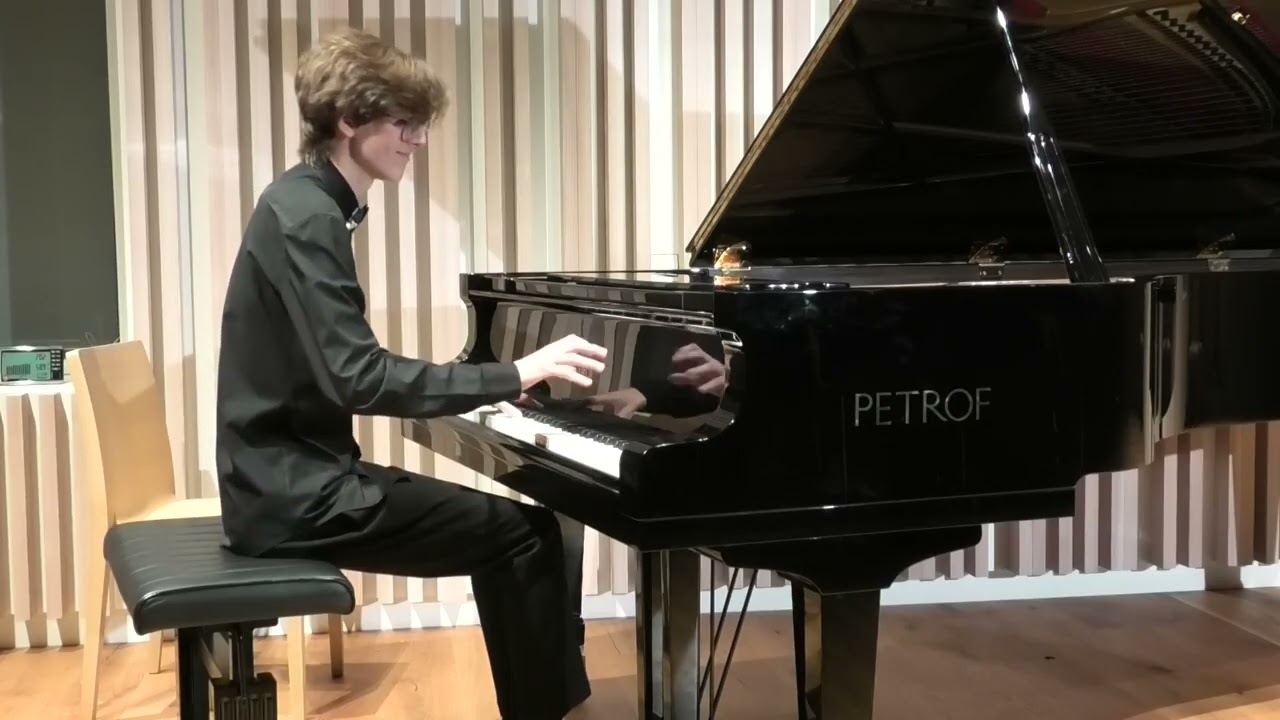 N. Kapustin: Etude-Intermezzo, Op.40 no.7, Denis Stefanov