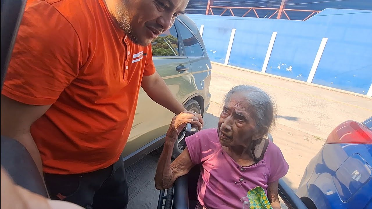 La Abuela Volvió A Sacar Las Uñas Enojada Pide Que La Lleve A Otra Familia 