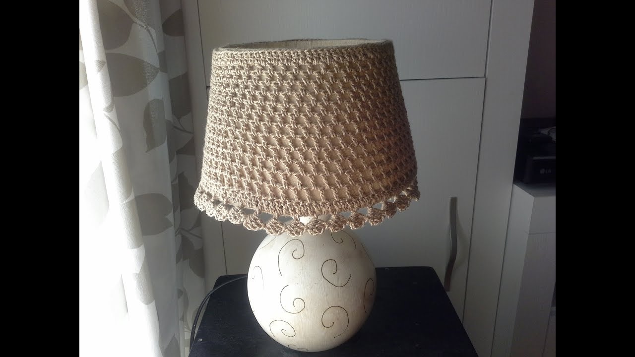 funda a crochet para cambiar el look de tu lampara 💡