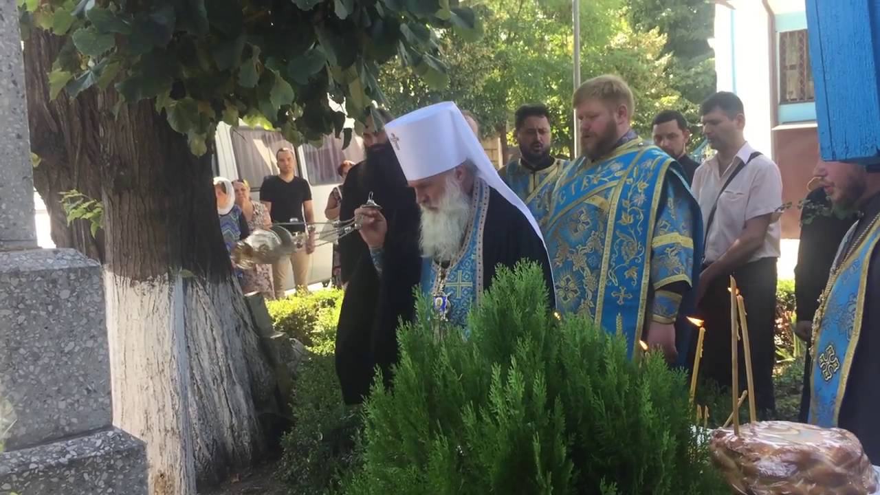 Mitropolitul Vichentie a săvârșit o Panihidă pentru părinții săi