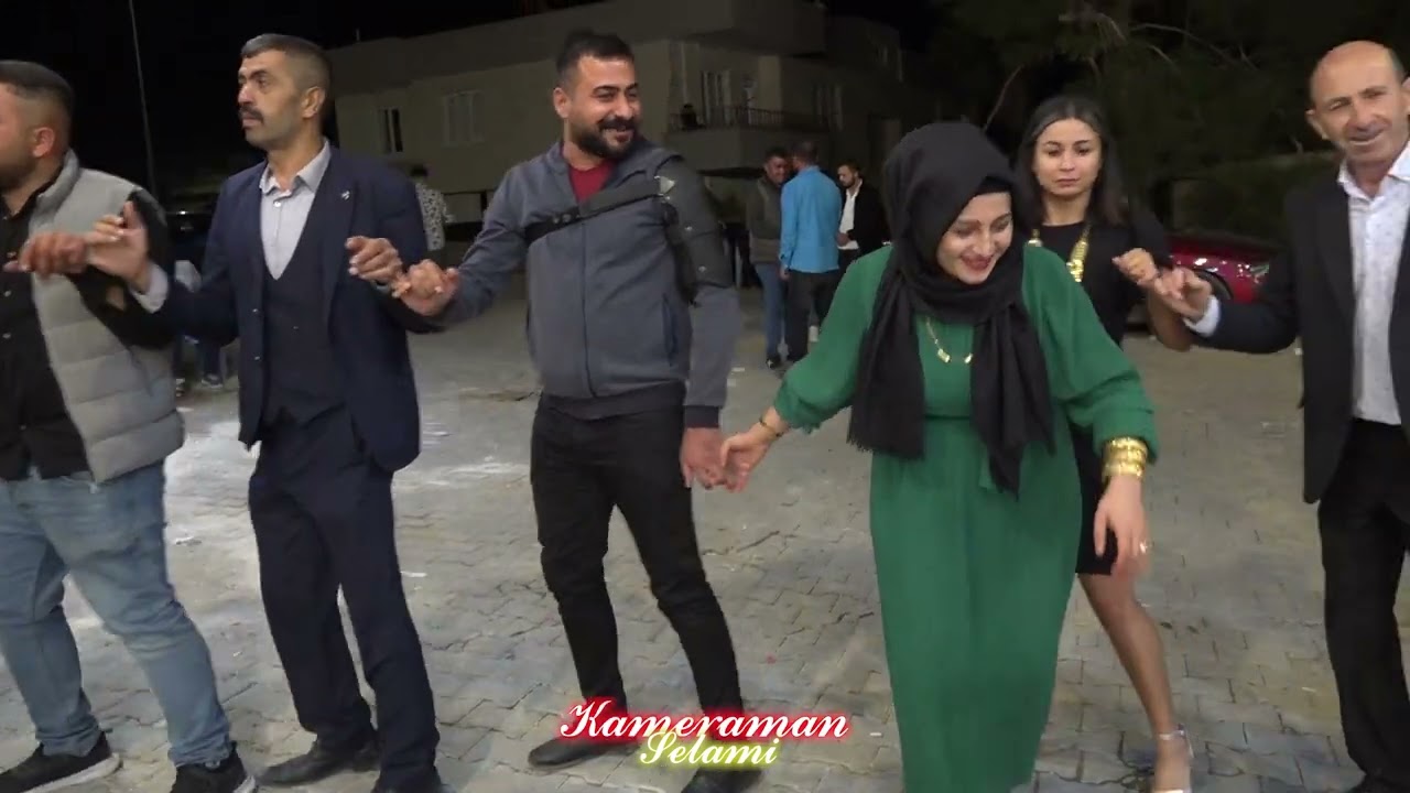 SARIKAYALI DURAN VE ARDILLI MUTLU FARKIYLA KÖSECELİ VAKIF ORHANIN OĞLUNUN MUHTEŞEM DÜĞÜNÜ 5