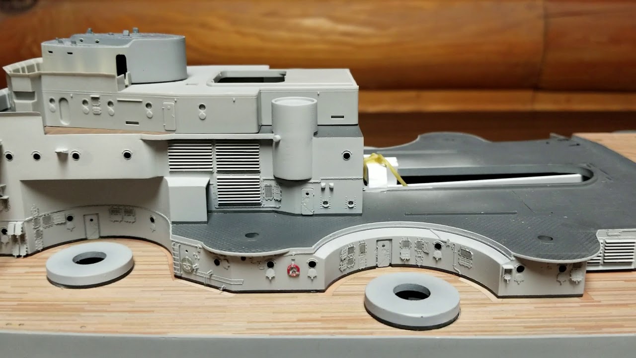 1/200 scale Battleship Bismark 1940 part 1