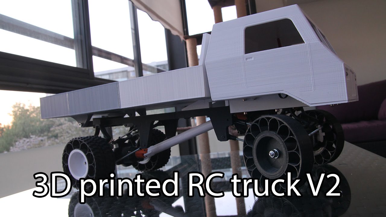 3D printed RC truck V2, driving around.