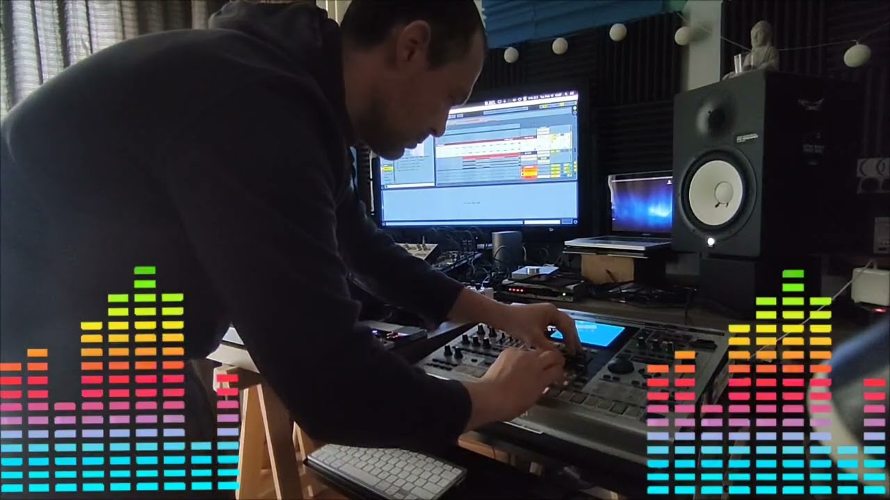 Kosnix Studio Session 🎶🎵🎚️🎛️🎹
