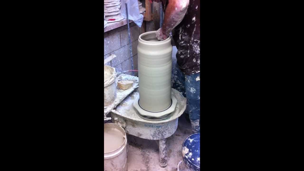 THROWING A LARGE POT ON WHEEL