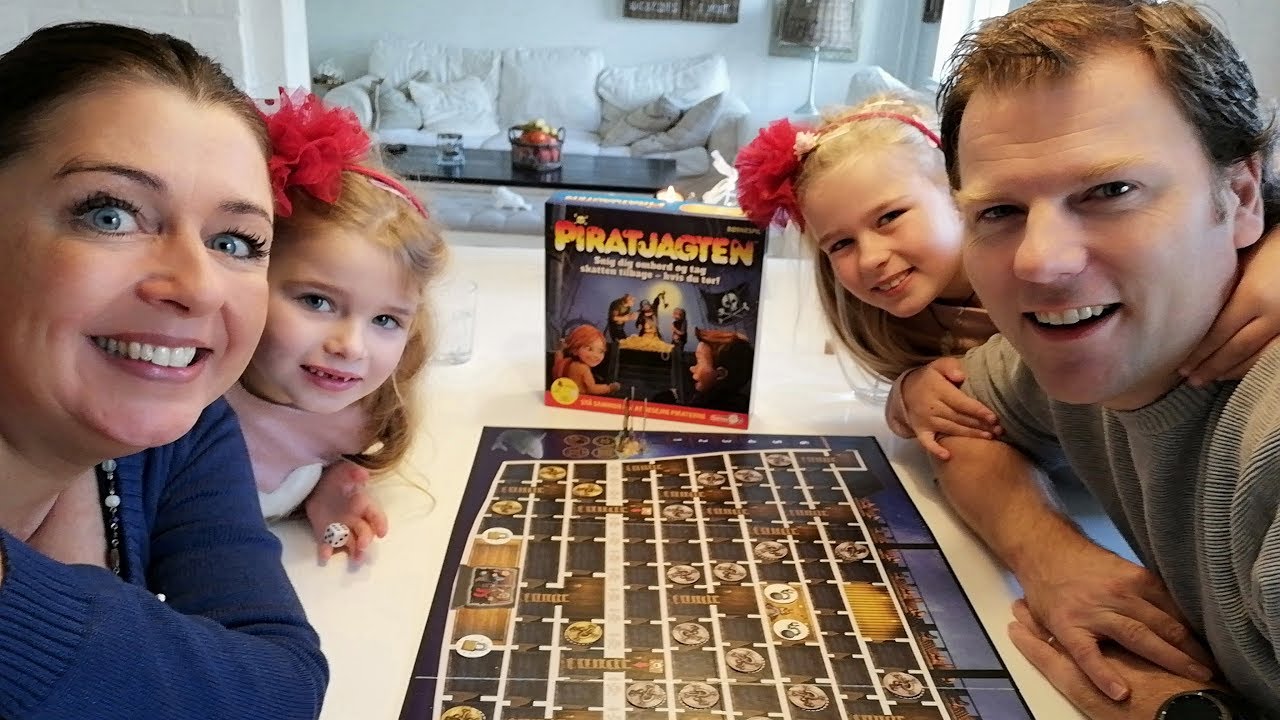 Reklame for Games4U // SanneVilleFamily 💗 Vi Spiller Piratjagten (Inkl. Giveaway)