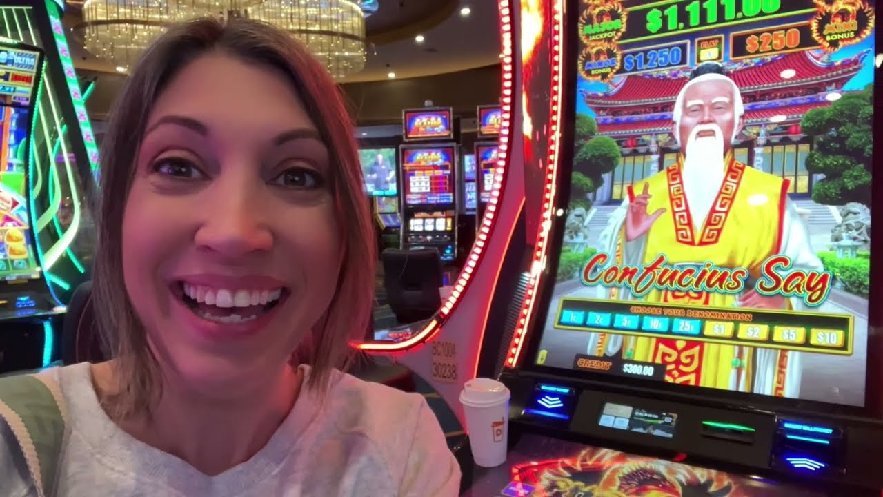 Меня занесло снегом в казино Foxwoods, так что давайте поиграем в игровые автоматы...
