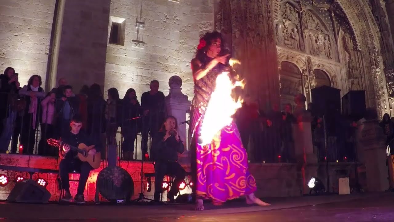 Mi estrella blanca (rumba flamenca). Dulzaina, guitarra y danza con fuego.