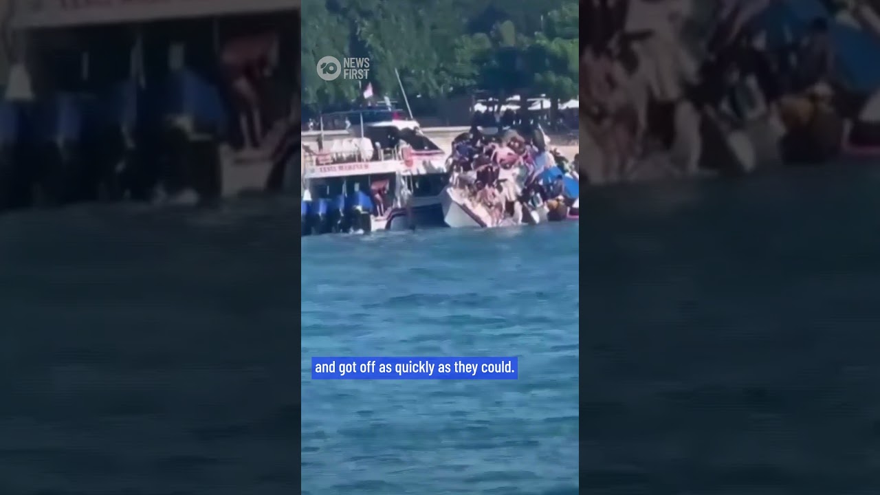Tourists Scramble To Escape From Sinking Boat In Bali | 10 News First