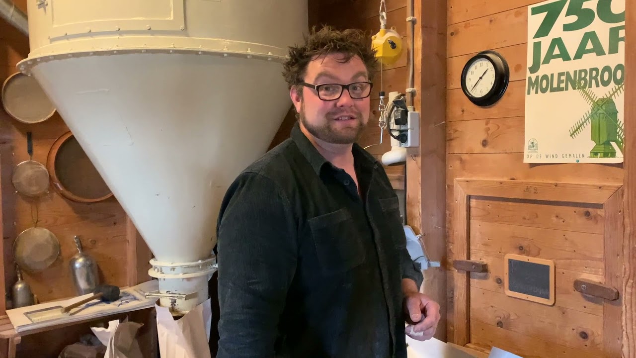 Molenaar Theo de Rooij op molen De Vrijheid in Schiedam   HD 1080p