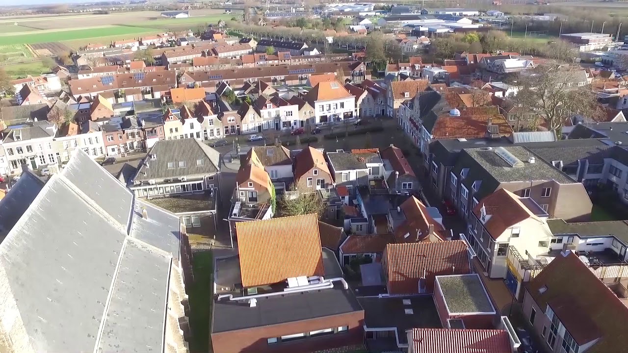 Maartenskerk Sint-Maartensdijk (drone)