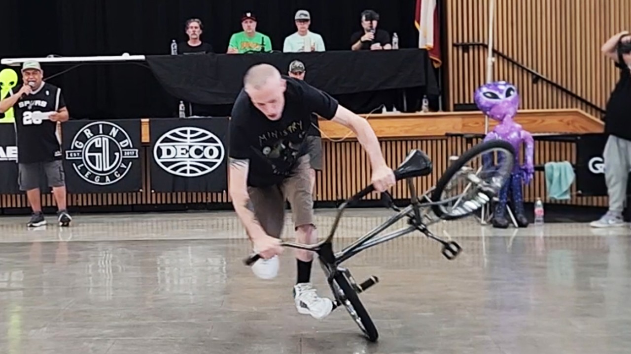 Will Redd at American BMX FLATLAND League PRO CLASS RUN 1 in Houston.