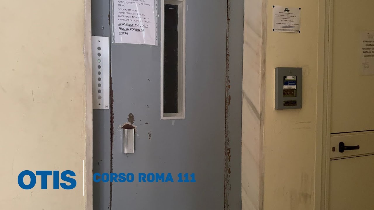 1981 Fiam (mod. OTIS) traction elevator@Corso Roma 111, Gallipoli, Italy