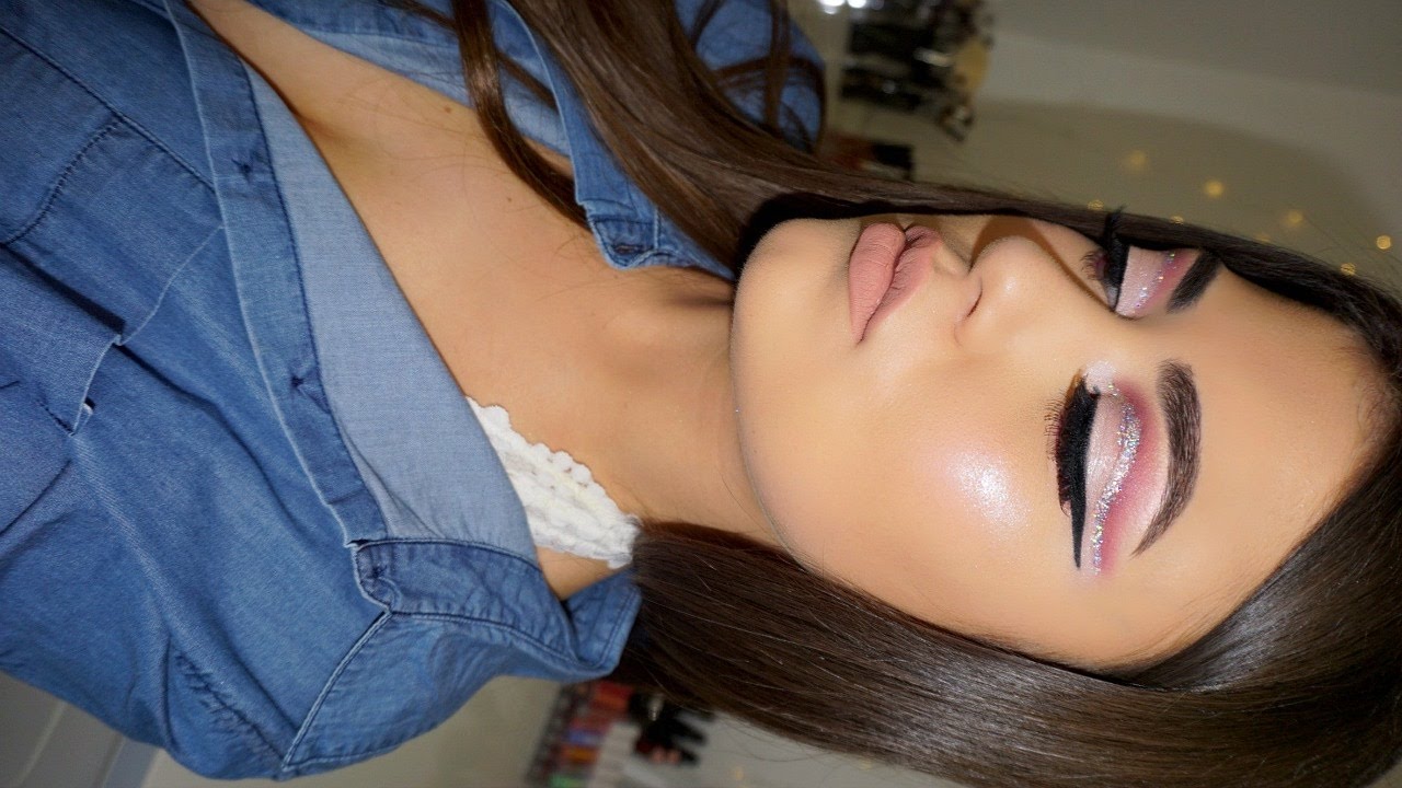 Soft Pink Cut Crease & GLITTER! Valentine's Day Makeup Tutorial