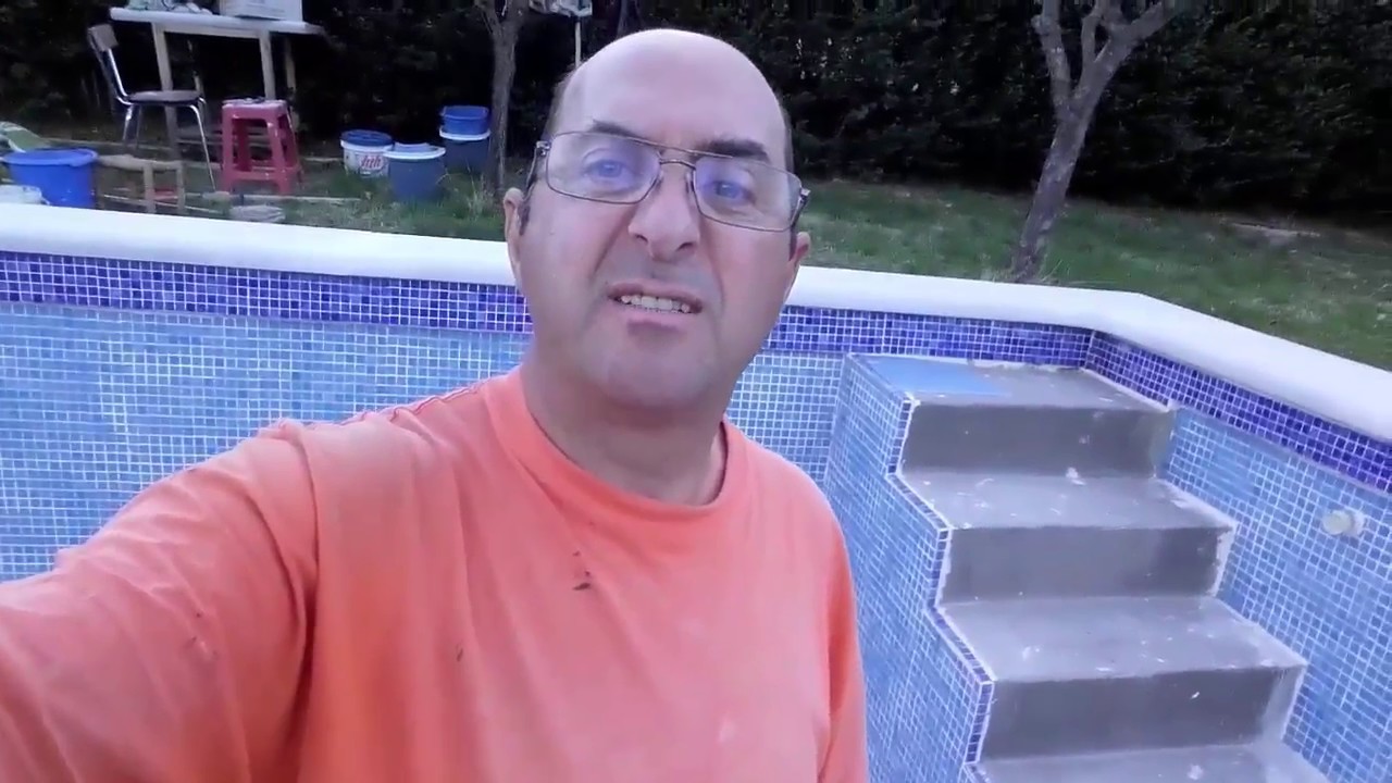 #12 Piscina: de pintada a gresite - Gresite en paredes