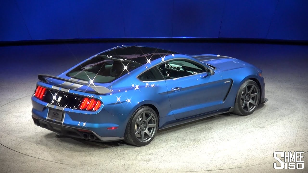WORLD DEBUT: Ford Shelby GT350R - Sounds - NAIAS 2015